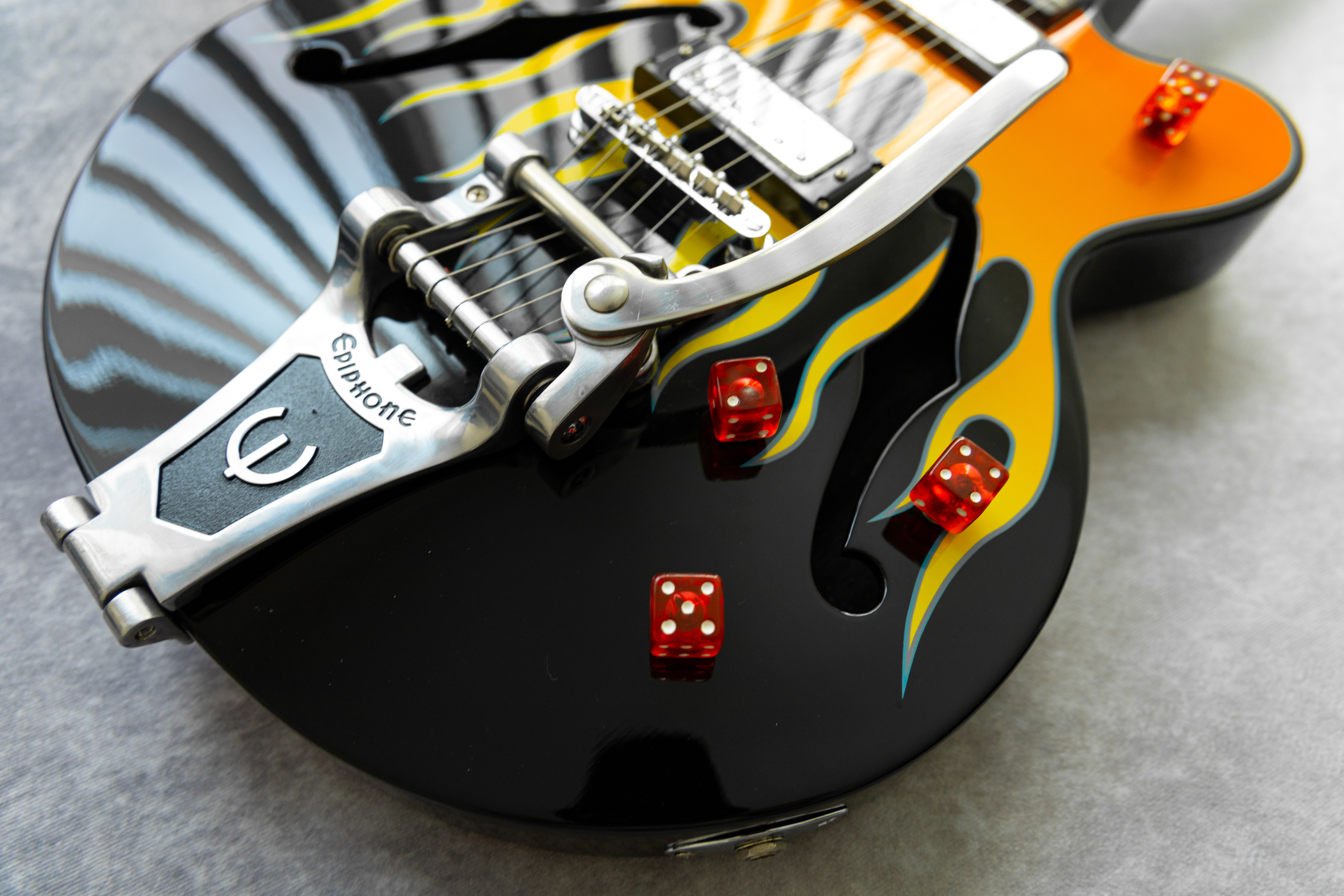epiphone-flamekat-2-1.jpg?w=1024