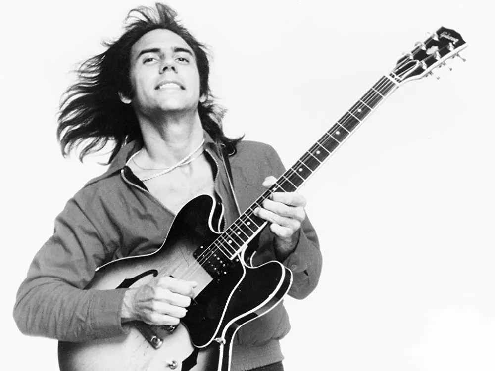 Larry Carlton: A Journey Through the World of Jazz&nbsp;Guitar