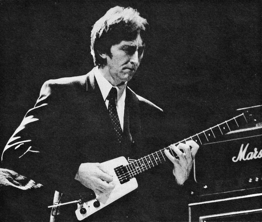 Beyond Steinberger: The Early Brands of Headless Guitars in the&nbsp;1980s